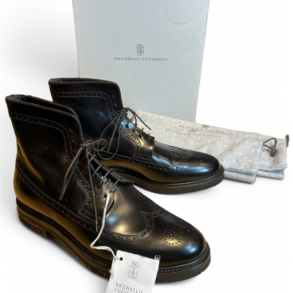 Brunello Cucinelli Men’s dark brown Wingtip Ankle Boots – NEW IN BOX- Exquisite